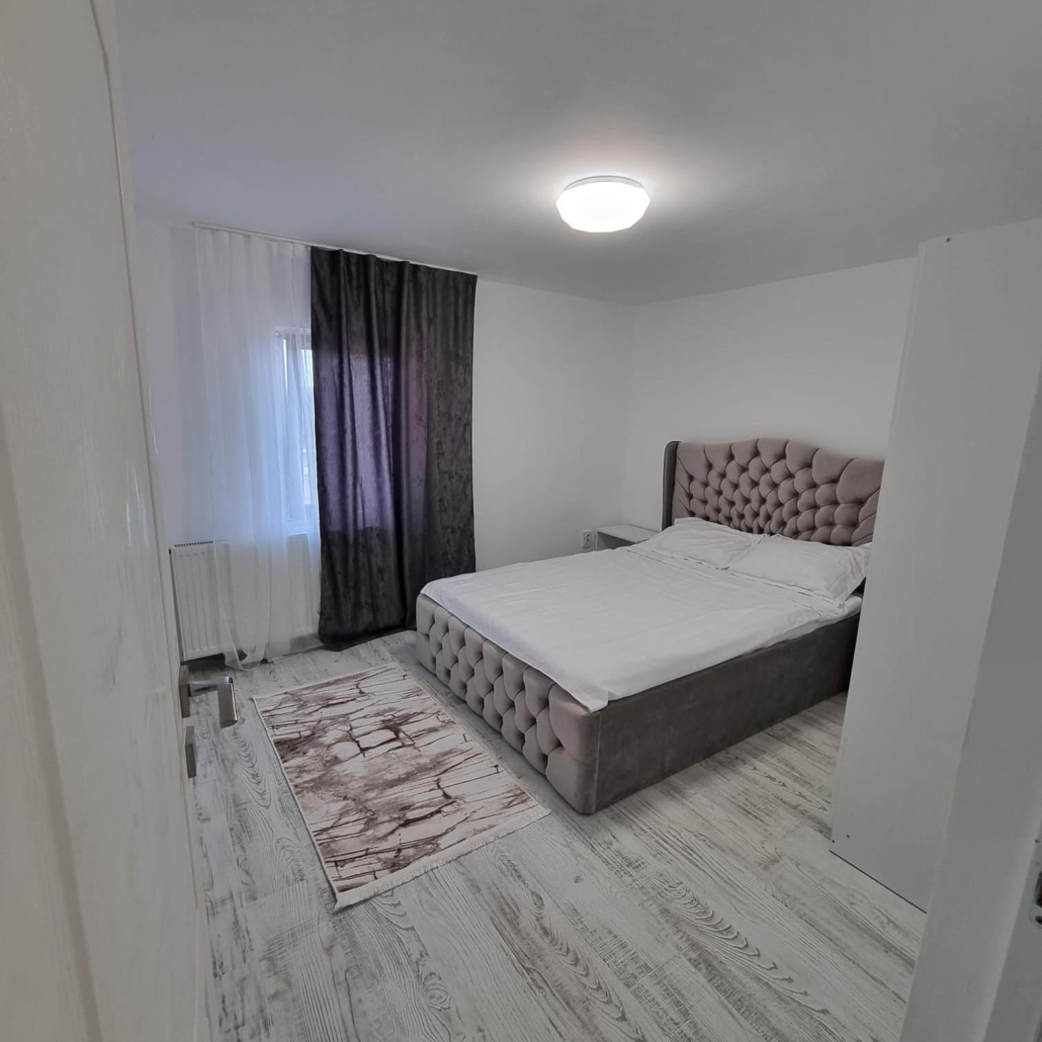 Lovely 2 Bedrooms Flat Cornelia- Central Corabia Extérieur photo